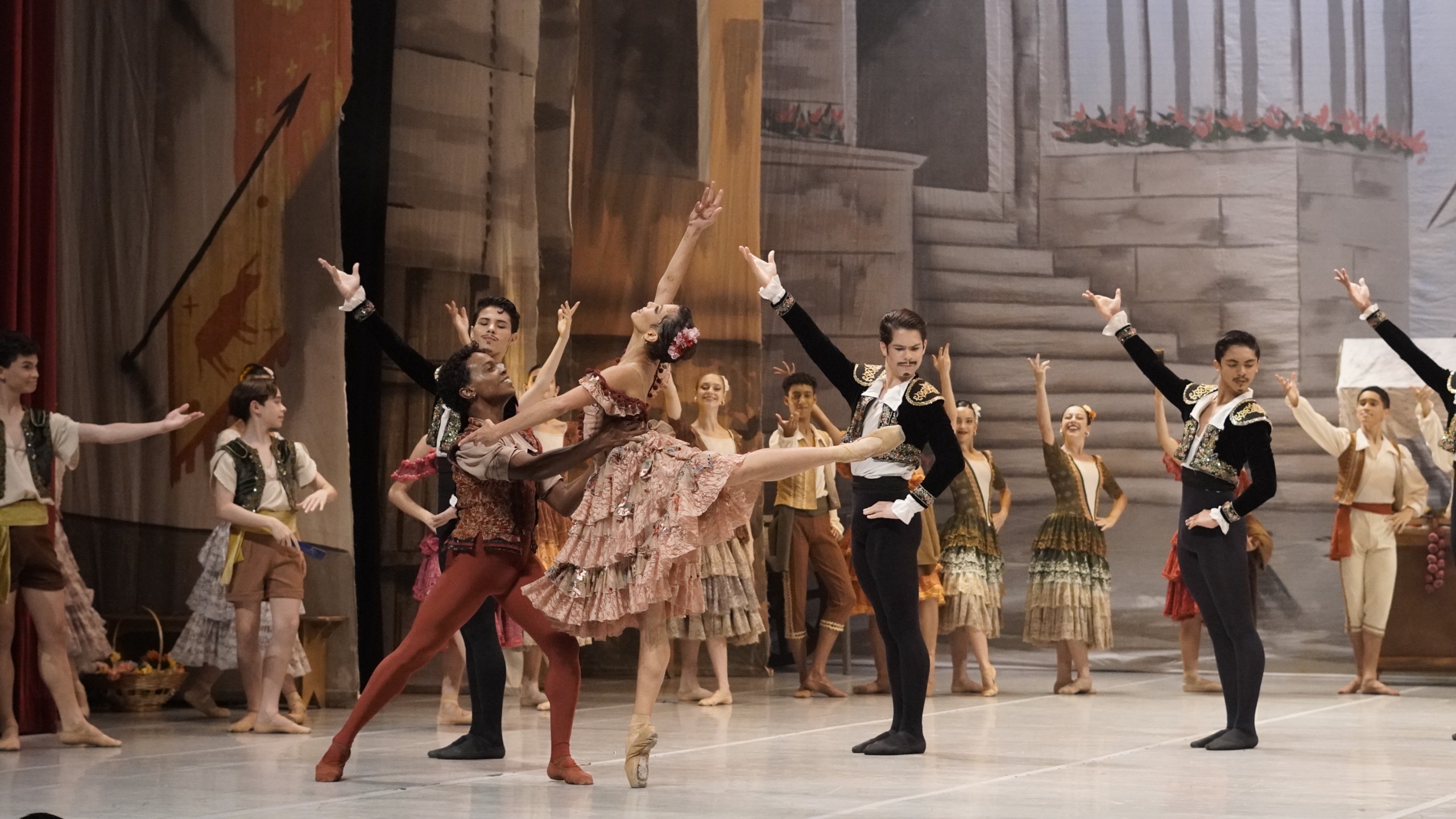 No momento, você está visualizando Cia Jovem Basileu França apresenta balé “Don Quixote” na abertura do Festival de Dança de Joinville
