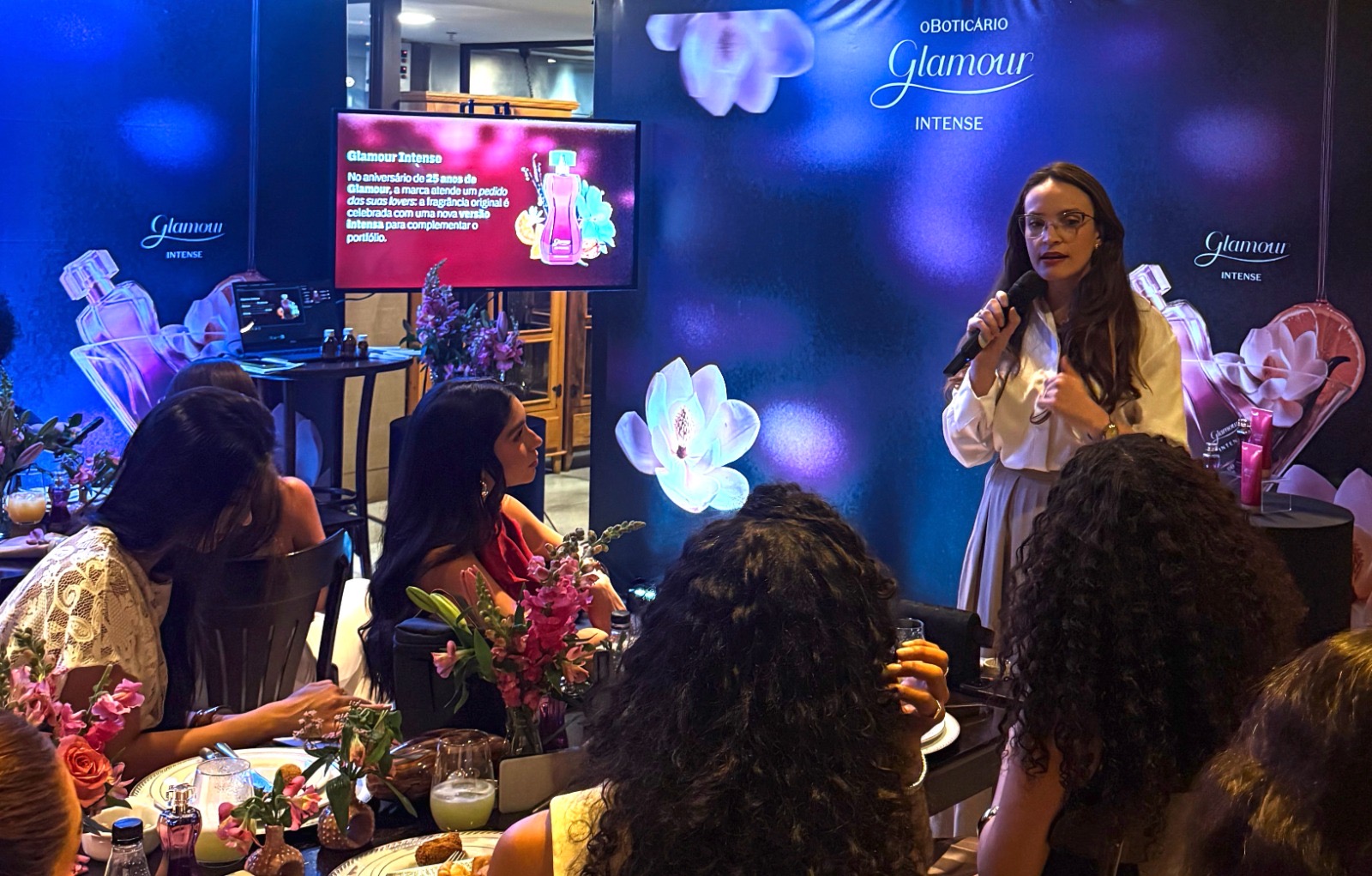 No momento, você está visualizando O Boticário celebra mulheres do Centro-Oeste em lançamento de Glamour Intense em Goiânia