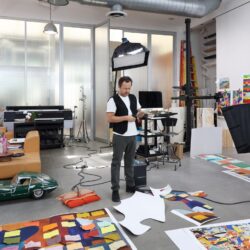 Vik Muniz chega a Goiânia com exposição que reúne três décadas de sua trajetória