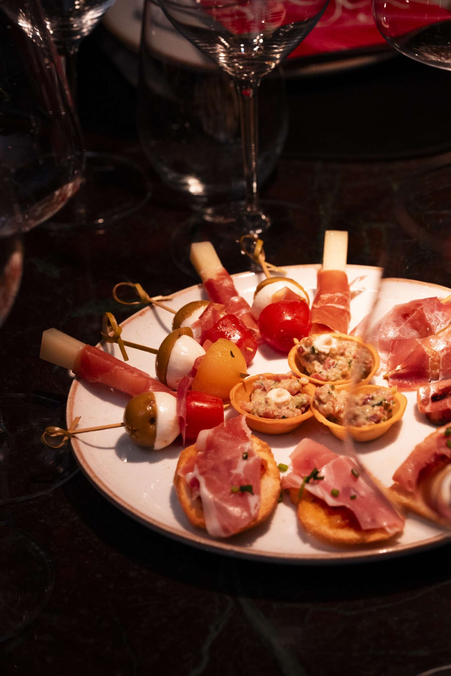 No momento, você está visualizando Pobre Juan Goiânia recebe jantar com raro Jamón Joselito Vintage e vinhos Vega Sicilia