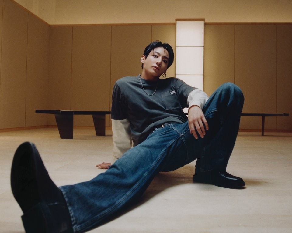 No momento, você está visualizando Calvin Klein lança terceiro capítulo de “Feel The Fit” com Jung Kook, do BTS