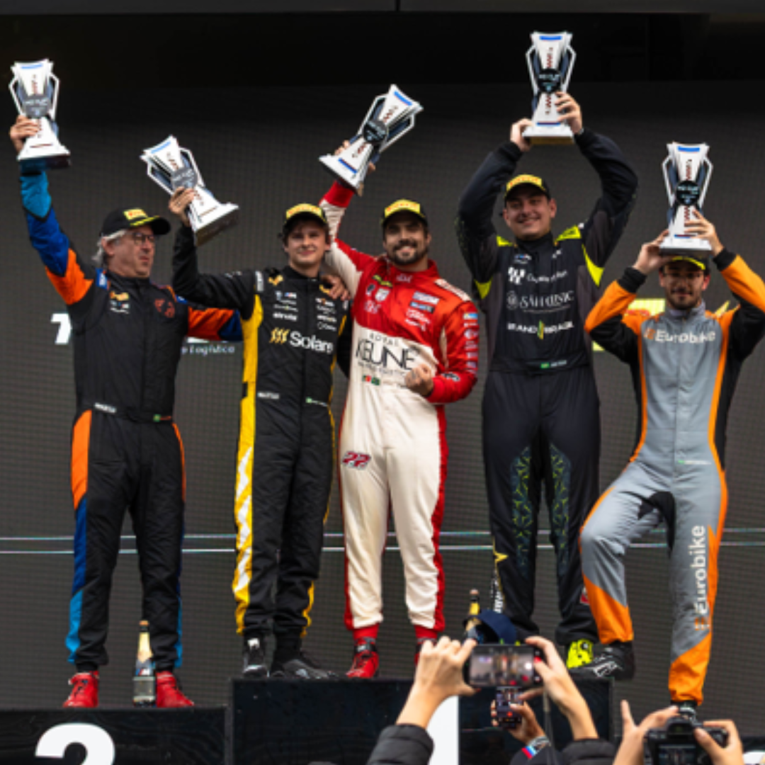 No momento, você está visualizando Caio Castro e Luiz Felipe Tavares vencem etapa da BMW M2 Cup em Interlagos