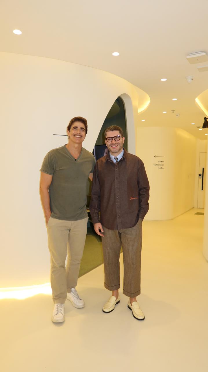 No momento, você está visualizando Reynaldo Gianecchini visita clínica do dermatologista Bruno Albernaz em Goiânia